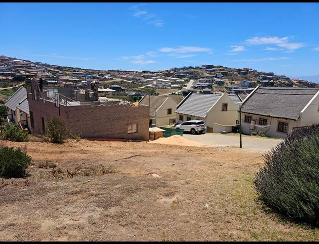 LAND FOR SALE IN VAKANSIEPLAAS